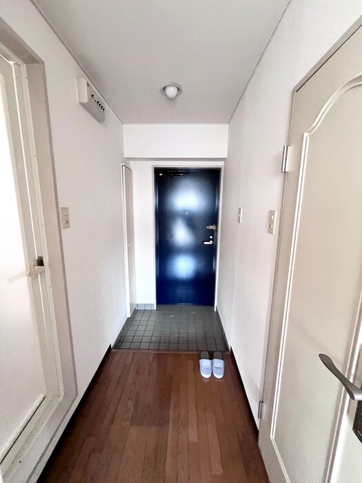 物件内観写真16　(廊下)