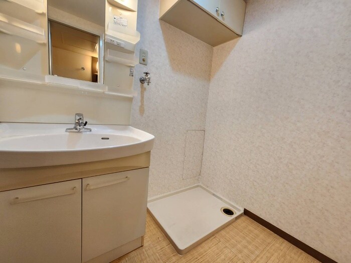 物件内観写真12　(洗濯機置場)