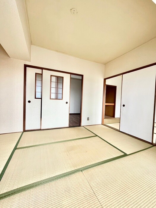 物件内観写真8　(居室)