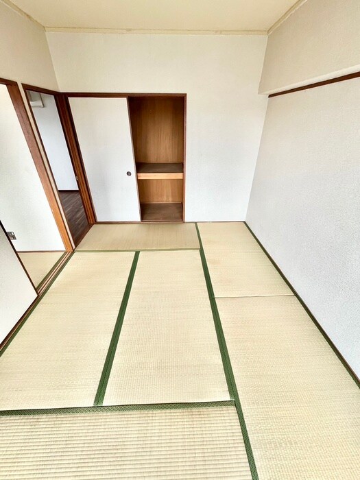 物件内観写真11　(居室)