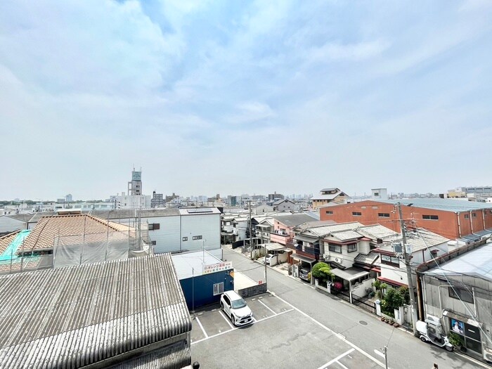 物件内観写真13　(室内からの展望)