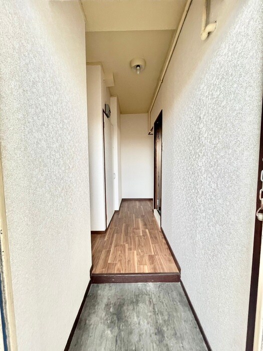 物件内観写真16　(廊下)