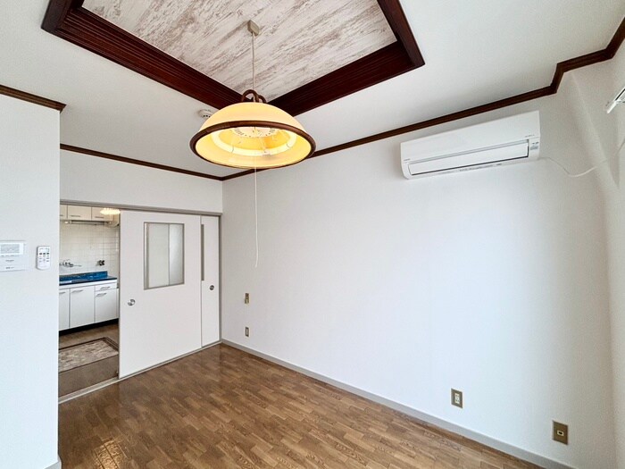 物件内観写真9　(居室)