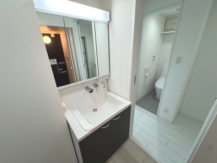 物件内観写真9　(洗面)