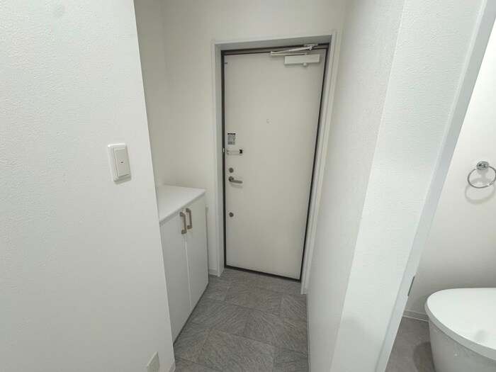 物件内観写真16　(玄関)