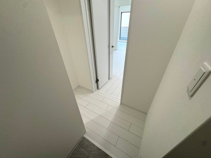 物件内観写真18　(廊下)