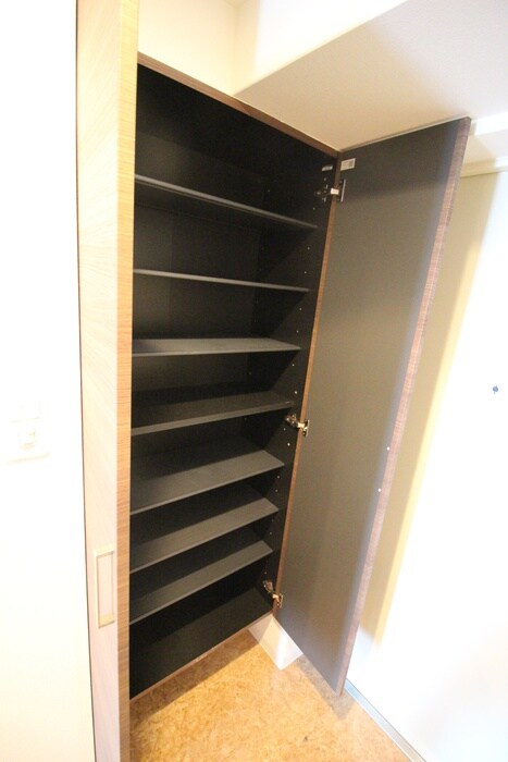 物件内観写真13　(靴箱)