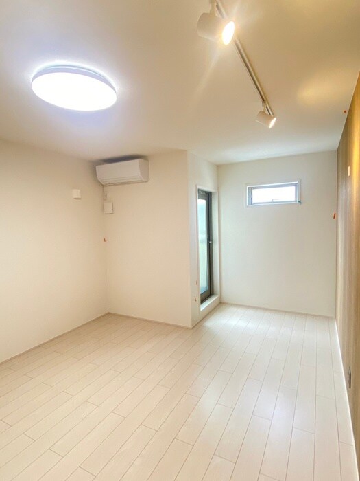 物件内観写真10　(居室)
