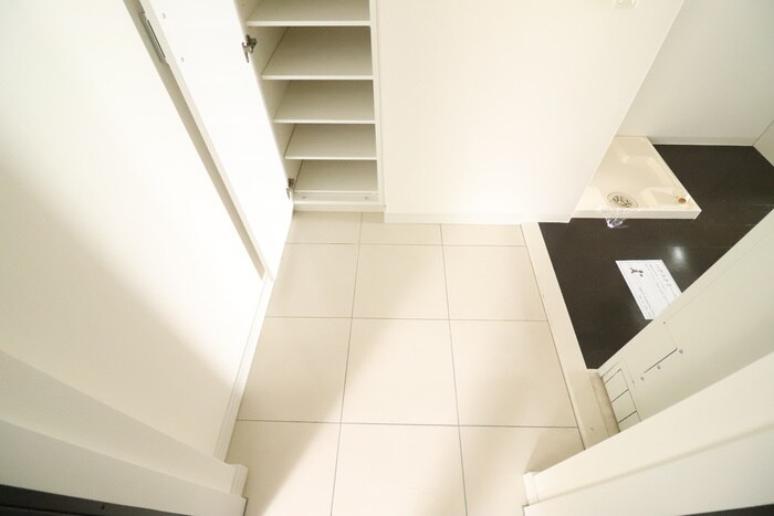 物件内観写真17　(玄関)