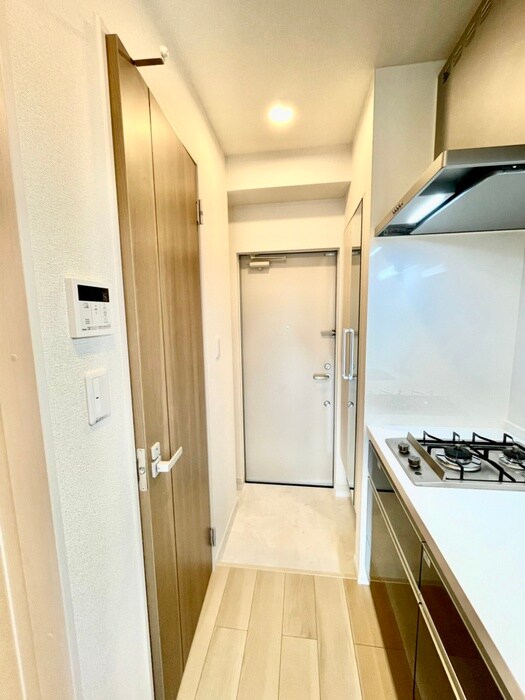 物件内観写真7　(玄関)