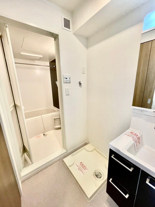 物件内観写真11　(洗濯機置場)