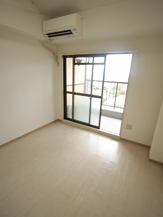 物件内観写真14　(居室)