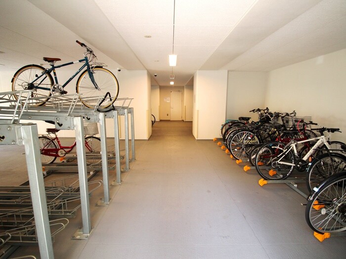 物件外観写真5　(駐輪場)