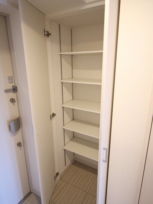 物件内観写真18　(靴箱)