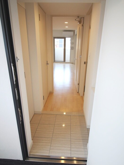 物件内観写真19　(玄関)