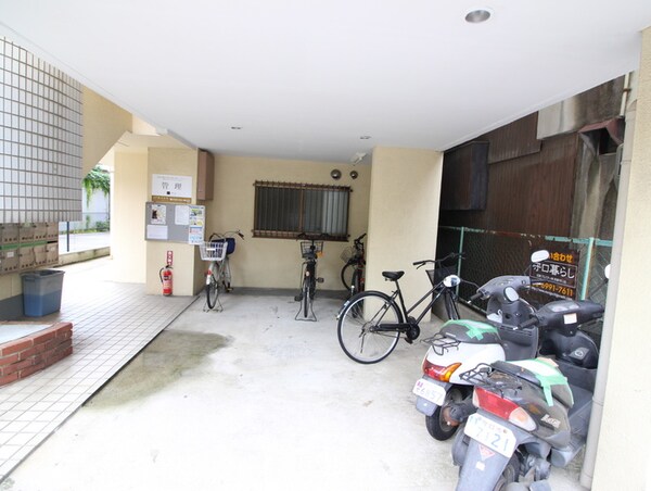 駐輪場