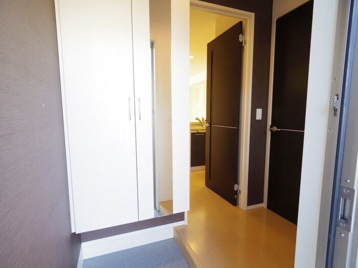 物件内観写真19　(玄関)