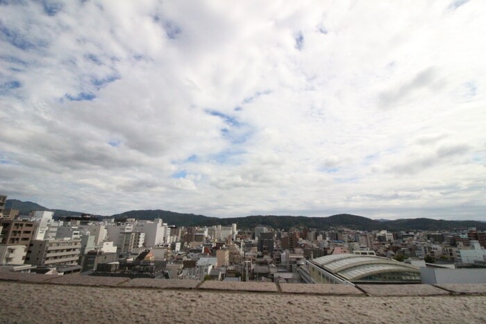 物件内観写真12　(室内からの展望)