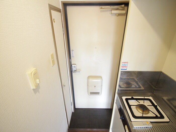 物件内観写真17　(玄関)