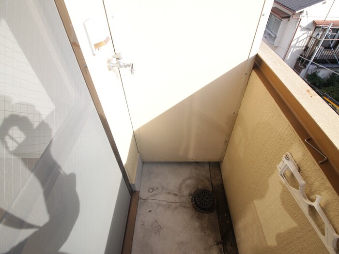 物件内観写真18　(洗濯機置場)