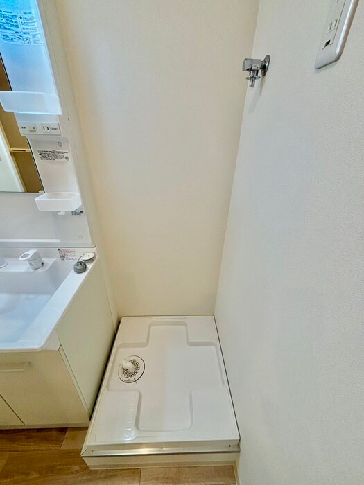 物件内観写真11　(洗濯機置場)