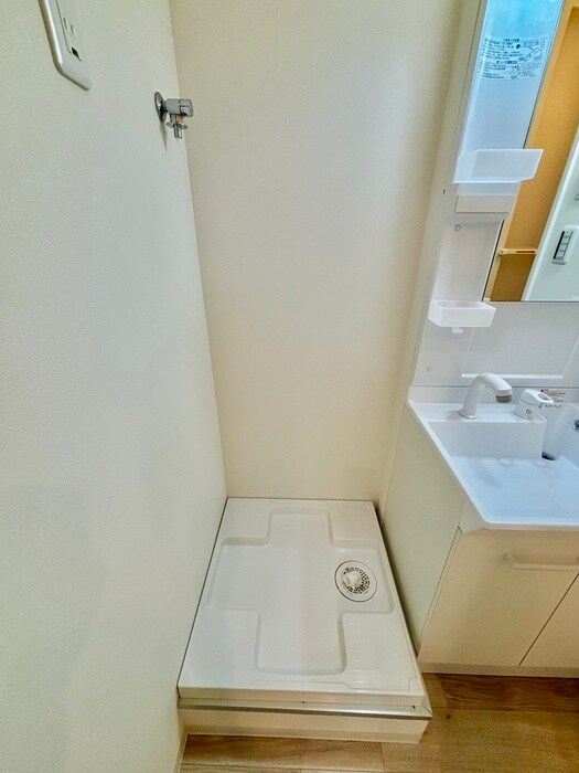 物件内観写真17　(洗濯機置場)