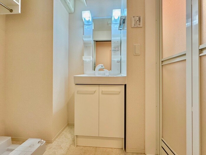 物件内観写真12　(洗面)