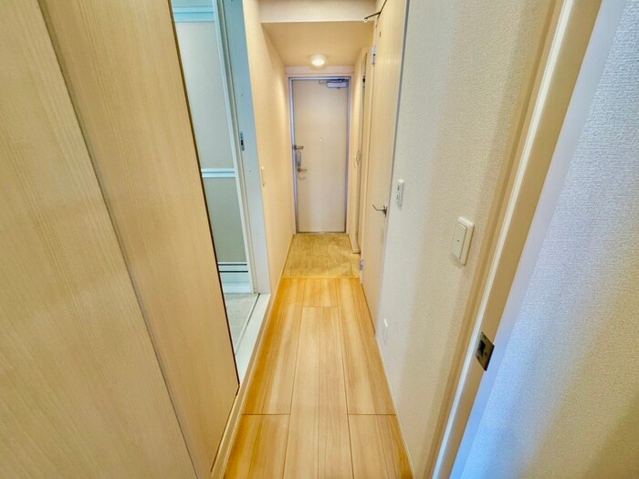 物件内観写真18　(廊下)