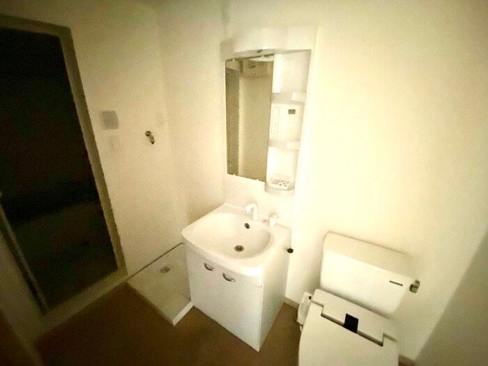 物件内観写真9　(洗面)