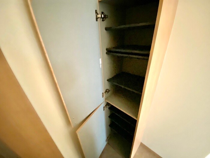 物件内観写真11　(靴箱)