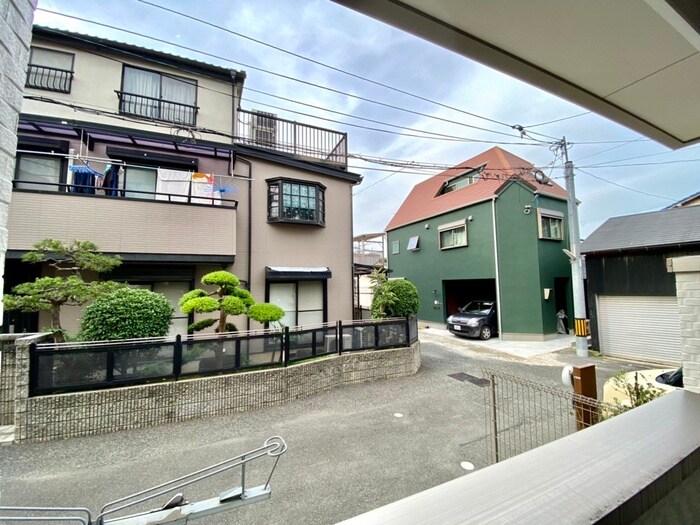 物件内観写真17　(室内からの展望)