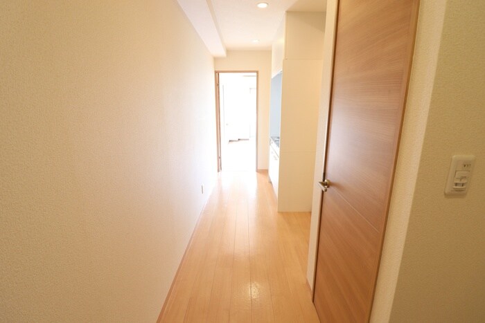 物件内観写真15　(廊下)