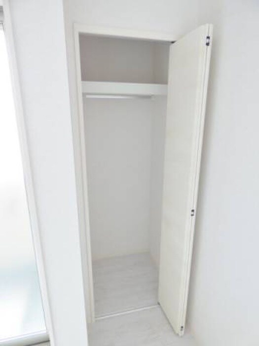 物件内観写真12　(収納)