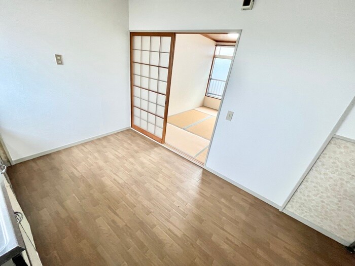 物件内観写真8　(居室)