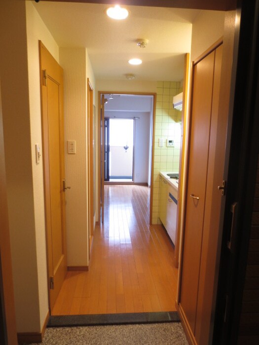 物件内観写真7　(廊下)