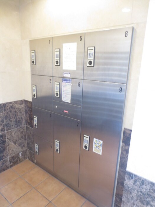 物件外観写真4　(建物設備)