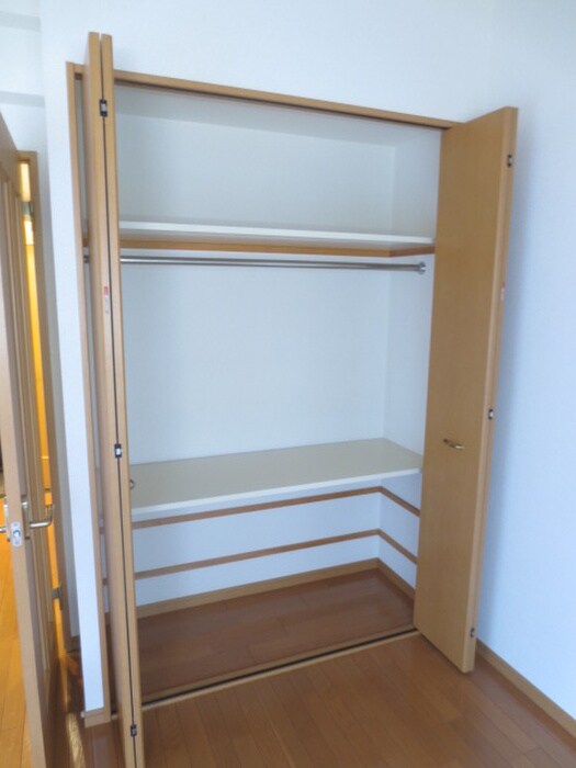 物件内観写真16　(収納)