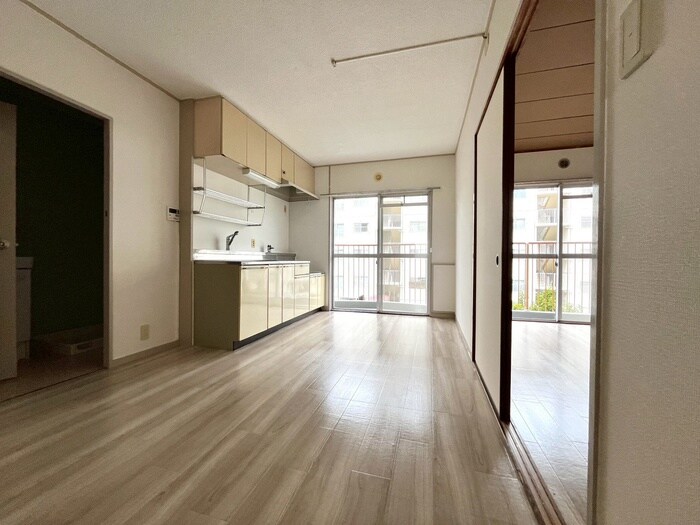 物件内観写真9　(居室)