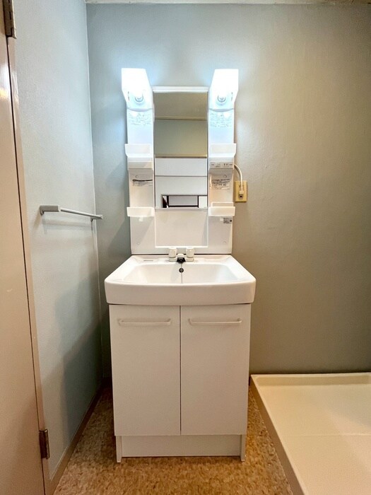 物件内観写真13　(洗面)