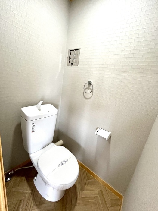 物件内観写真14　(トイレ)