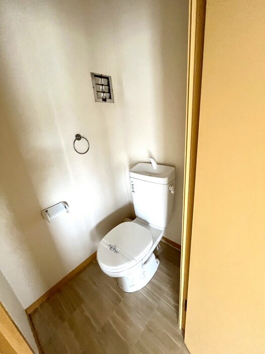 物件内観写真15　(トイレ)