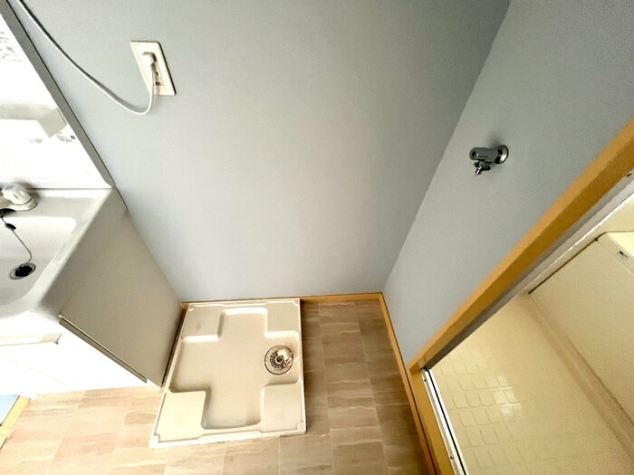 物件内観写真21　(洗濯機置場)