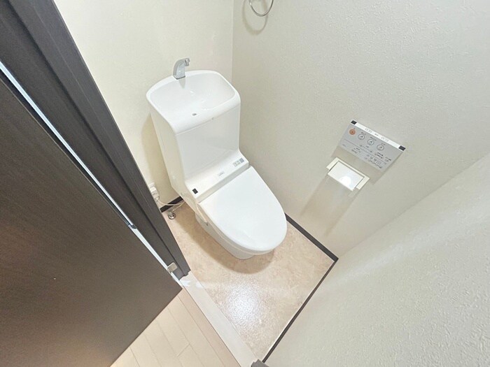 物件内観写真13　(トイレ)