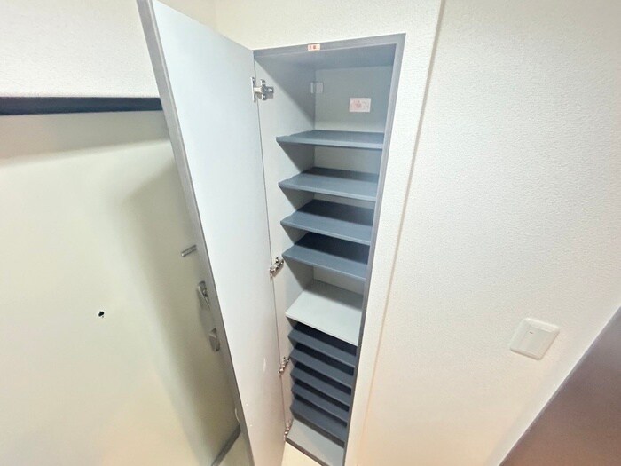 物件内観写真16　(靴箱)