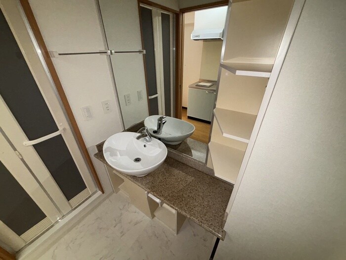 物件内観写真11　(洗面)