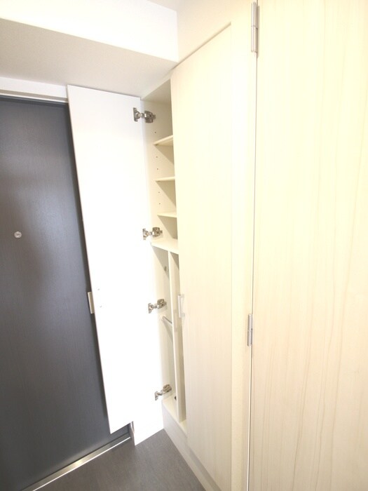 物件内観写真8　(靴箱)