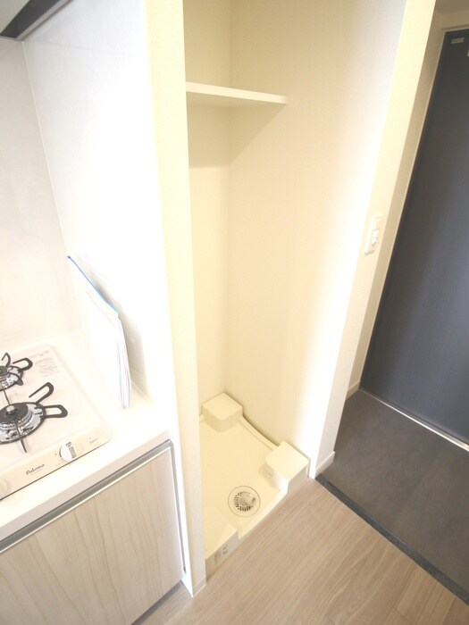 物件内観写真14　(洗濯機置場)