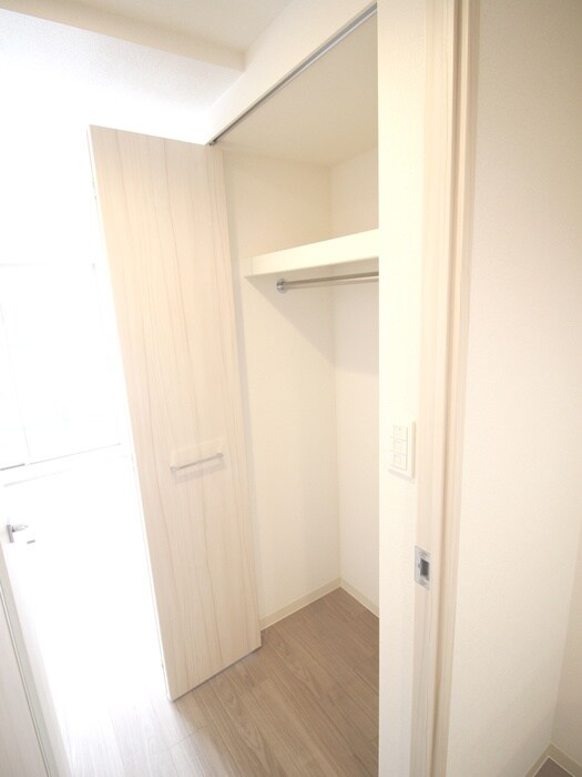 物件内観写真15　(収納)