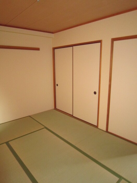 物件内観写真14　(居室)