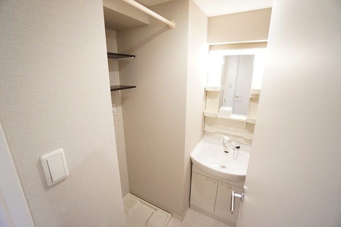 物件内観写真14　(洗濯機置場)